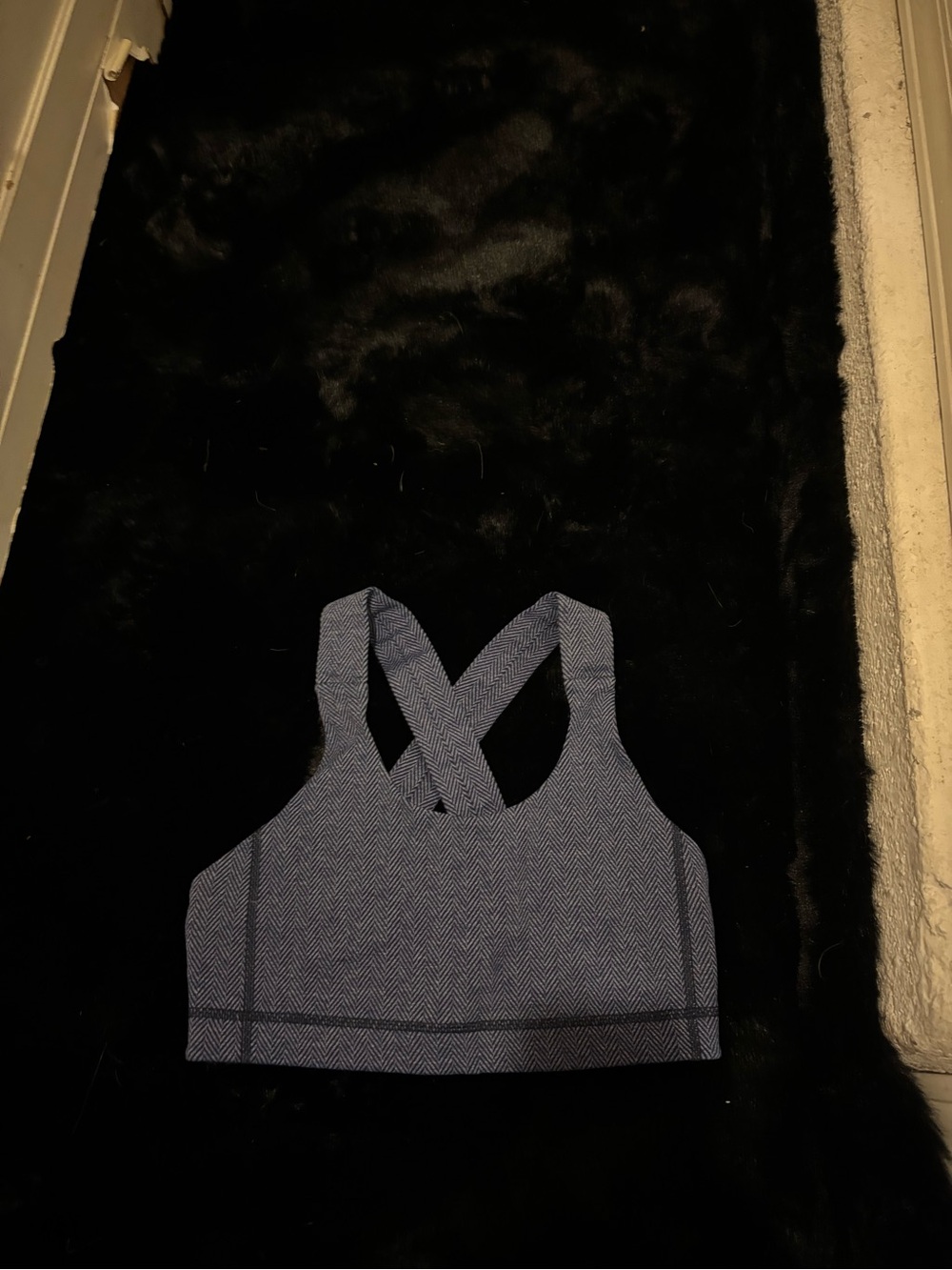 Lululemon sports bra size 6